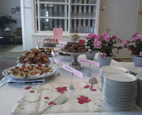 Sälinkään Kartanon tarjoiluita seitsemää sorttia